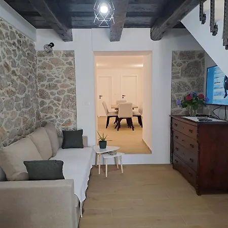 Angelina * Jakisnica